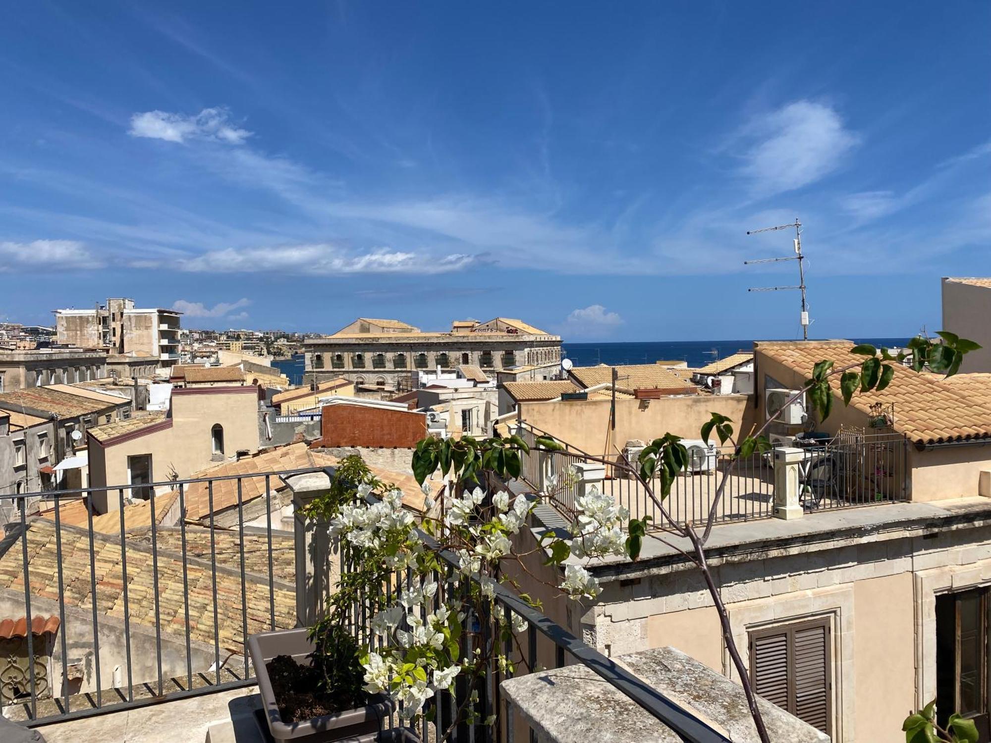 Alma Maris Terrazza Al Tempio By Bed&Bros Apartment Syracuse Bagian luar foto